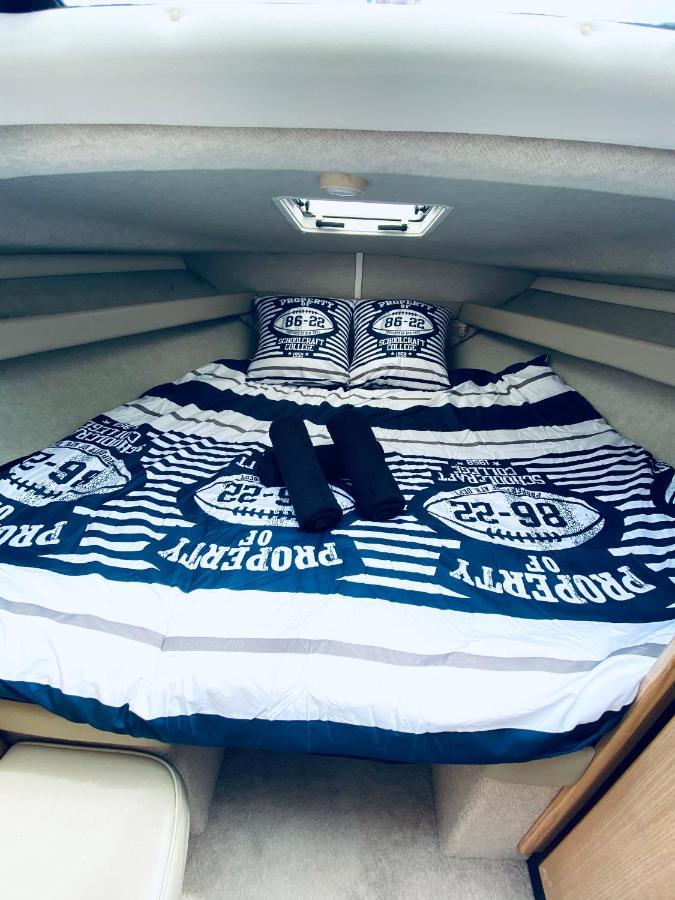Nuit Insolite Sur Un Bateau Linge Et Menage Inclus La Rochelle  Kültér fotó